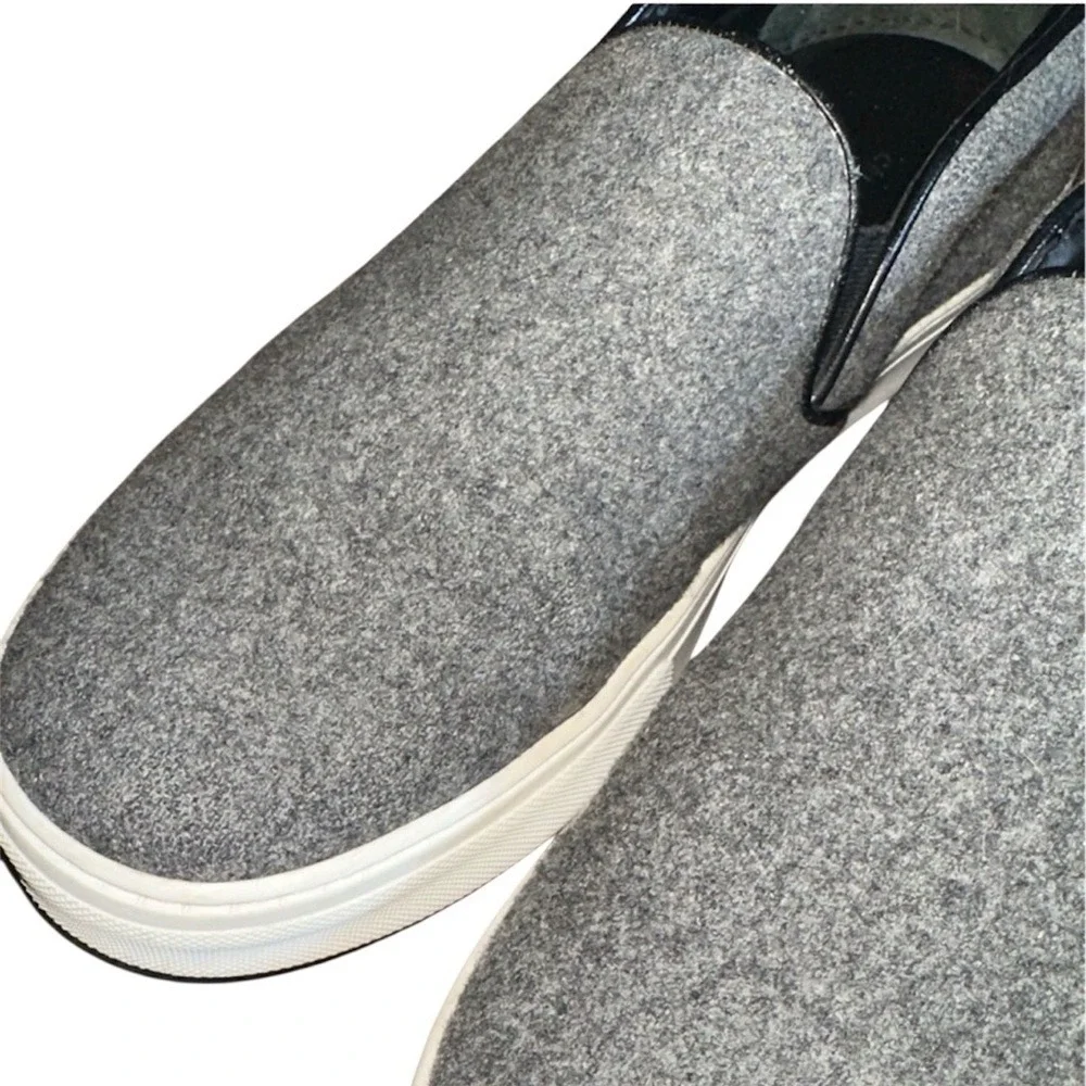 Celine Paris Grey Felt Wool Slip On Sneakers‎ Leather Lined Womens Size 39 - Picture 7 of 9